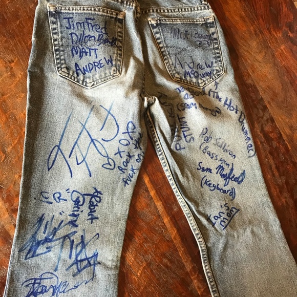VINTAGE Lei autographed pants GOB, Publicity Stunt, Simple Plan - Picture 8 of 8